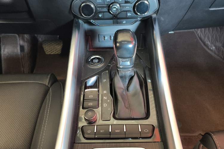 Used Chery Tiggo 8 2018 1.5 TCI Automatic Luxury Model 5 Seats Gear Lever