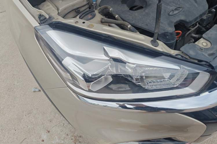 Used Chery Tiggo 8 2018 1.5 TCI Automatic Luxury 7-Seater Right Front Headlight