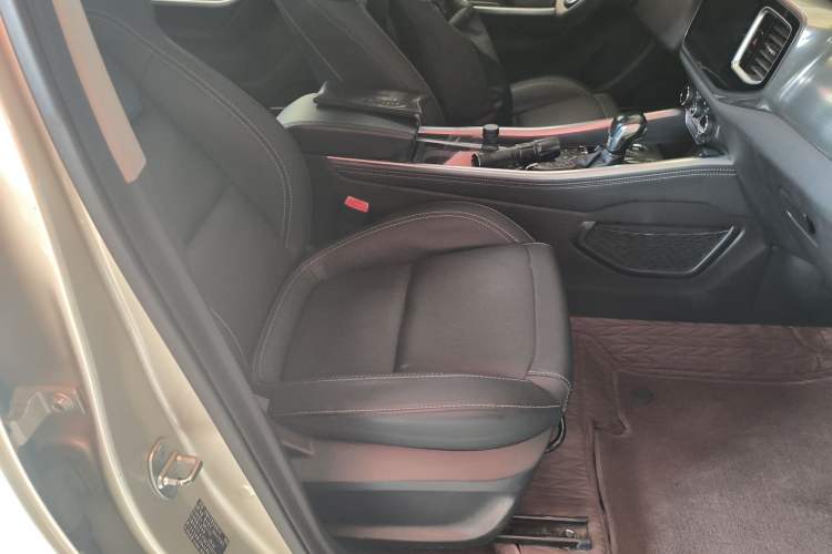 Used Chery Tiggo 8 2018 1.5 TCI Automatic Luxury Model 5 Seats Right Front Seat