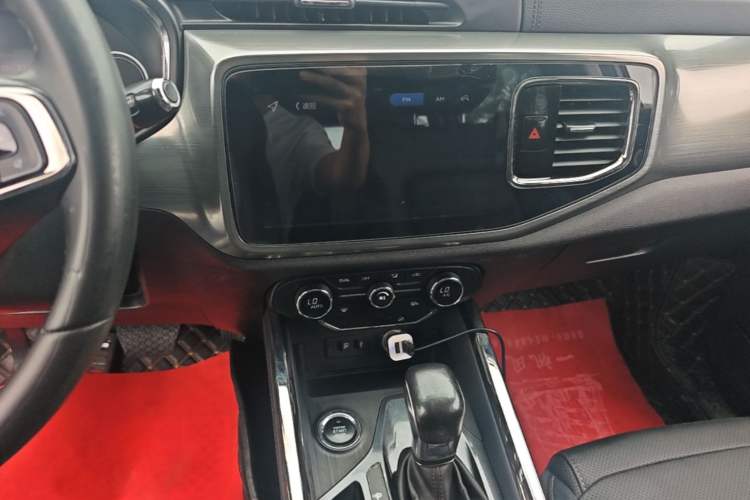 Used Chery Tiggo 8 2018 1.5 TCI Automatic Prestige 7-Seater Audio And AC Panel