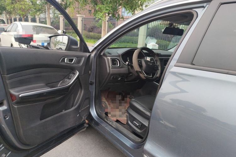 Used Chery Tiggo 8 2018 1.5 TCI Automatic Luxury 7-Seater Driver Seat