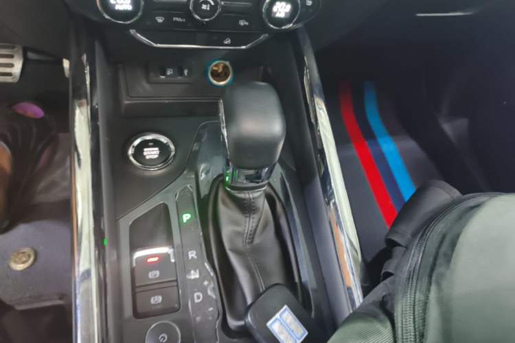 Used Chery Tiggo 8 2018 1.5 TCI Automatic Flagship Model 5-Seater Gear Lever