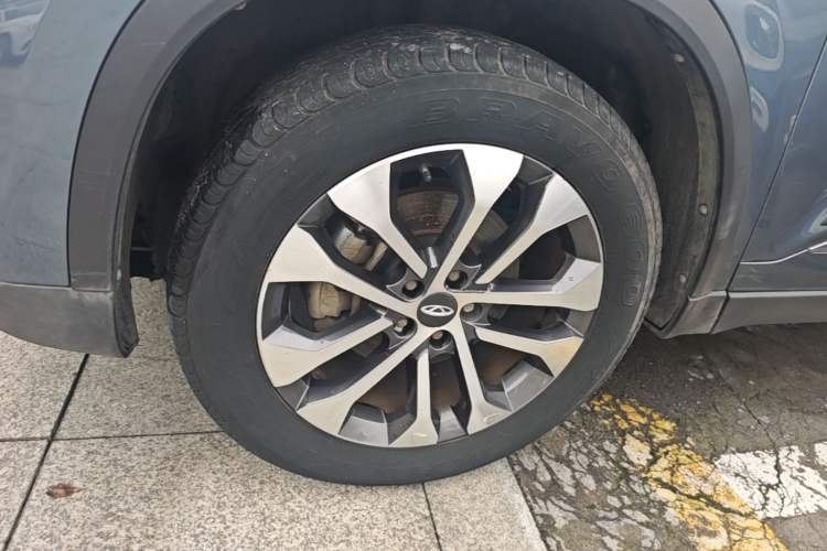 Used Chery Tiggo 8 2018 1.5 TCI Automatic Prestige 7-Seater Left Front Wheel Hub