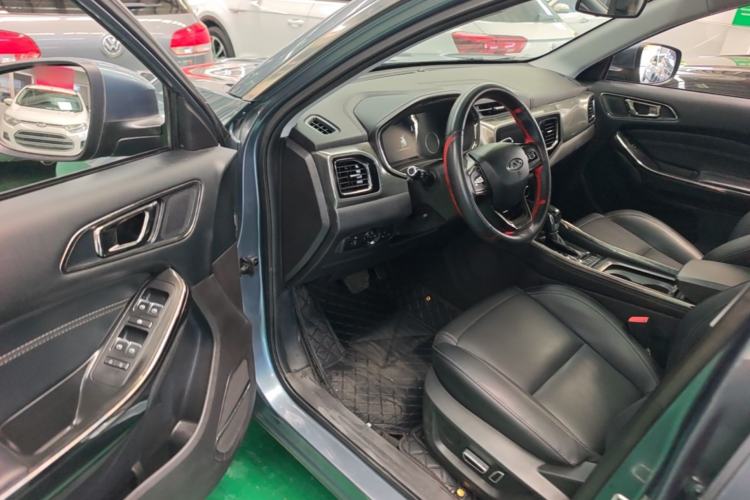 Used Chery Tiggo 8 2018 1.5 TCI Automatic Prestige 7-Seater Driver Seat