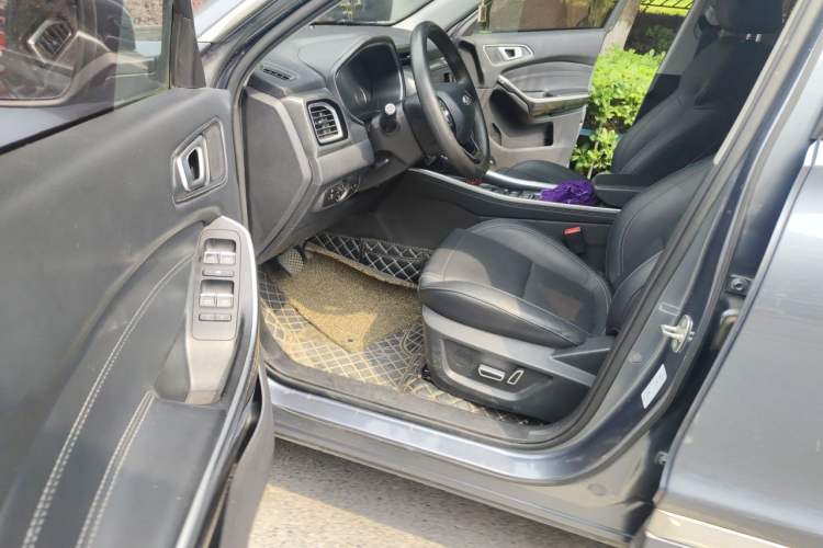 Used Chery Tiggo 8 2018 1.5 TCI Automatic Luxury Model 5 Seats Driver Seat