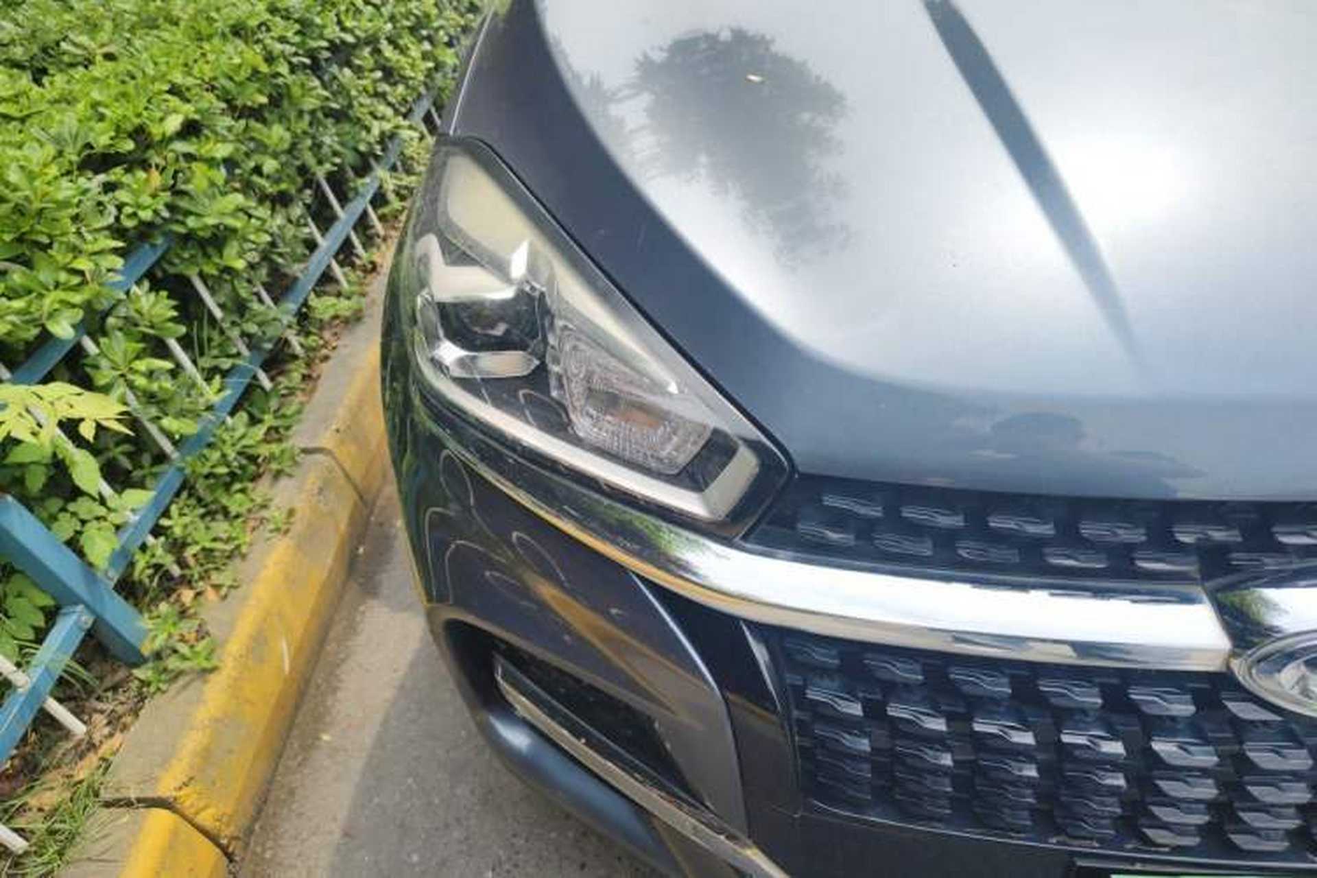 Used Chery Tiggo 8 2018 1.5 TCI Automatic Luxury Model 5 Seats Right Front Headlight