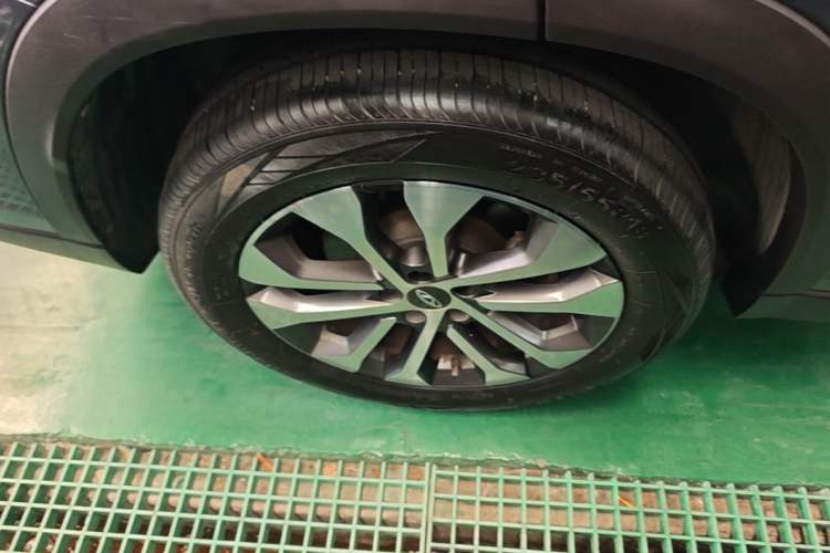Used Chery Tiggo 8 2018 1.5 TCI Automatic Prestige 7-Seater Right Rear Wheel Hub