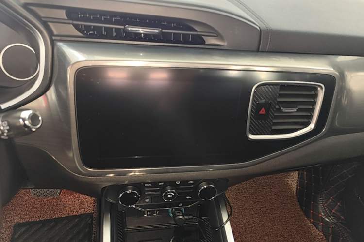 Used Chery Tiggo 8 2018 1.5 TCI Automatic Luxury 7-Seater Audio And AC Panel