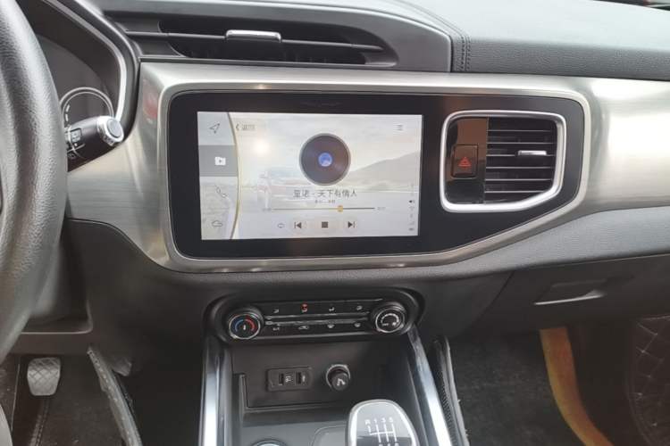 Used Chery Tiggo 8 2018 1.5 TCI Manual Luxury 5-Seater Audio And AC Panel