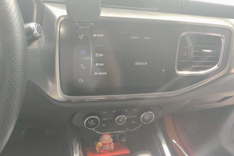 Used Chery Tiggo 8 2018 1.5 TCI Automatic Prestige 5-Seater Audio And AC Panel