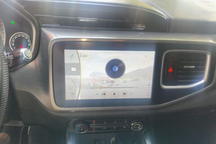 Used Chery Tiggo 8 2018 1.5 TCI Manual Luxury 5-Seater Audio And AC Panel