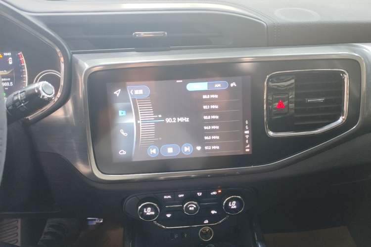 Used Chery Tiggo 8 2018 1.5 TCI Automatic Prestige 5-Seater Audio And AC Panel
