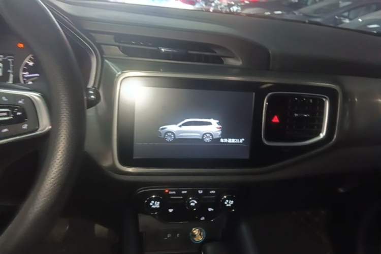 Used Chery Tiggo 8 2018 1.5 TCI Automatic Exclusive Edition 5-seater Audio And AC Panel