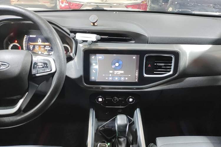 Used Chery Tiggo 8 2018 1.5 TCI Automatic Luxury Model 5 Seats Audio And AC Panel