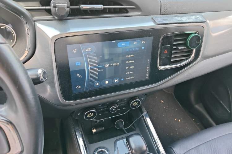 Used Chery Tiggo 8 2018 1.5 TCI Automatic Flagship 7-Seater Audio And AC Panel