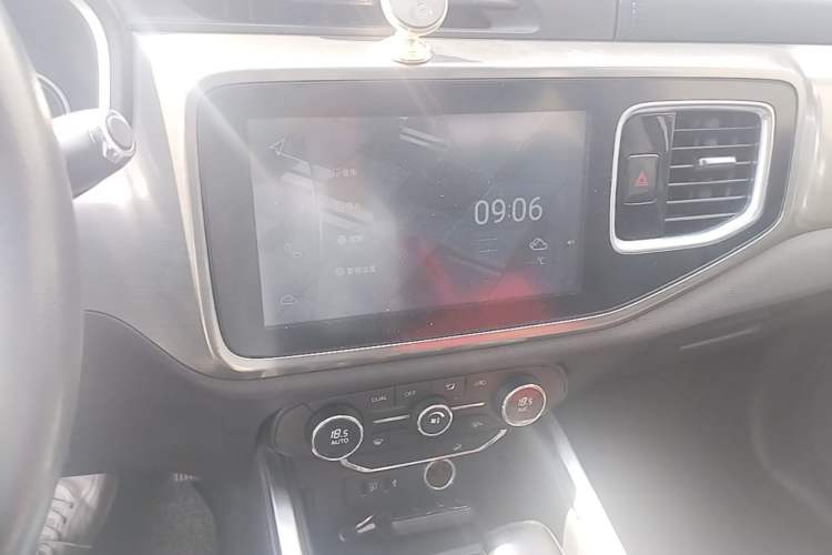 Used Chery Tiggo 8 2018 1.5 TCI Automatic Luxury 7-Seater Audio And AC Panel