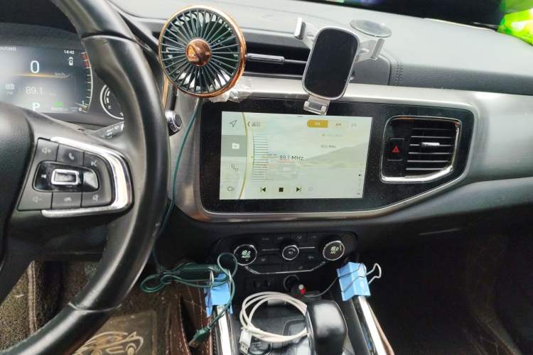 Used Chery Tiggo 8 2018 1.5 TCI Automatic Prestige 7-Seater Audio And AC Panel