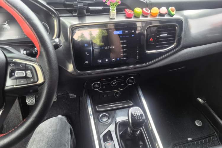 Used Chery Tiggo 8 2018 1.5 TCI Manual Luxury 5-Seater Audio And AC Panel