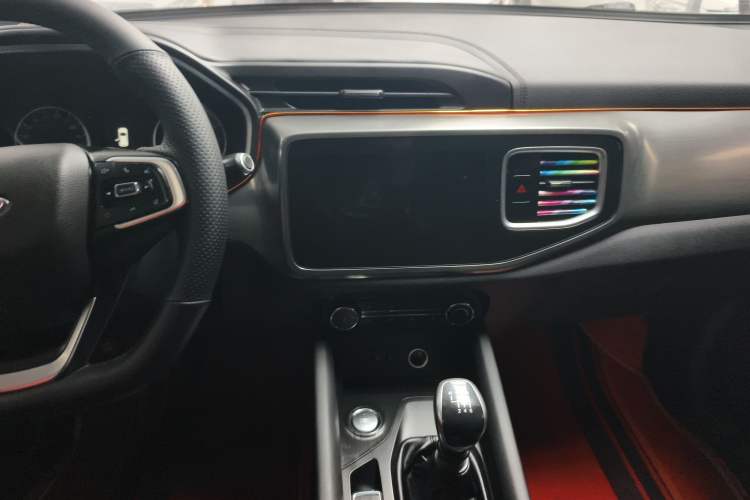 Used Chery Tiggo 8 2018 1.5 TCI Manual Special Edition 5-seater Audio And AC Panel