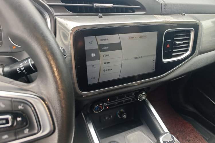 Used Chery Tiggo 8 2018 1.5 TCI Manual Luxury 7-Seater Audio And AC Panel