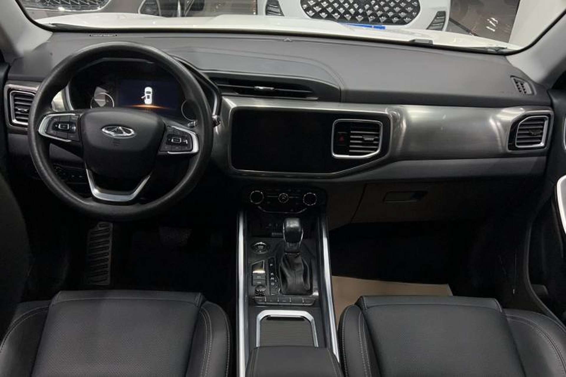 Used Chery Tiggo 8 2018 1.5 TCI Automatic Luxury Model 5 Seats Center Console
