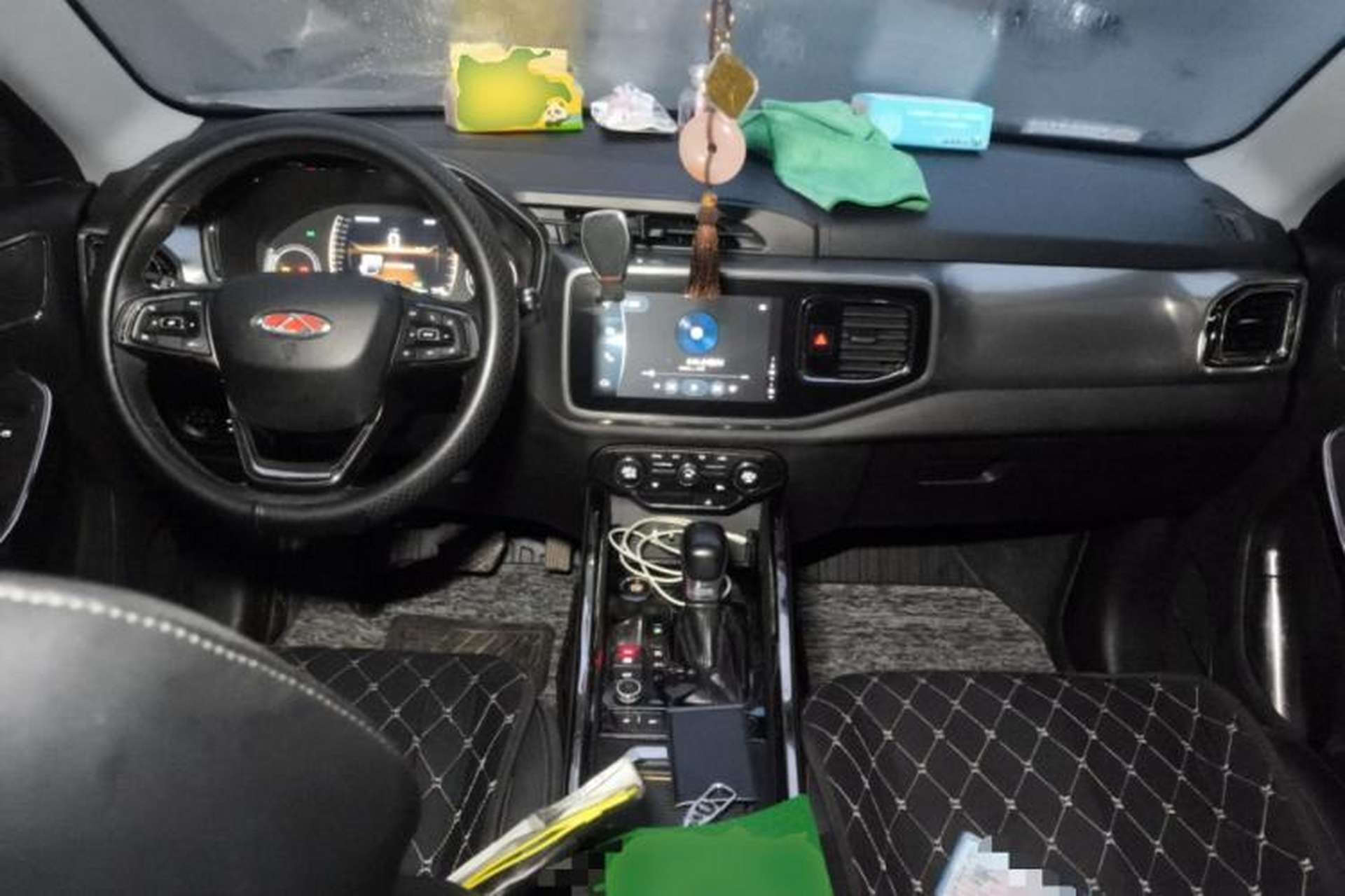 Used Chery Tiggo 8 2018 1.5 TCI Automatic Prestige 7-Seater Center Console