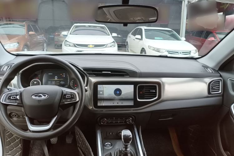 Used Chery Tiggo 8 2018 1.5 TCI Manual Luxury 5-Seater Center Console