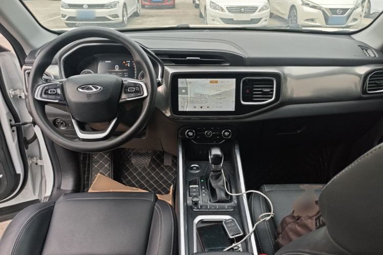 Used Chery Tiggo 8 2018 1.5 TCI Automatic Luxury Model 5 Seats Center Console
