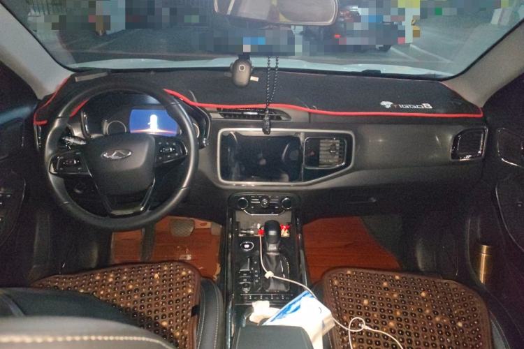 Used Chery Tiggo 8 2018 1.5 TCI Automatic Prestige 7-Seater Center Console