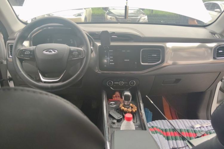 Used Chery Tiggo 8 2018 1.5 TCI Automatic Prestige 5-Seater Center Console