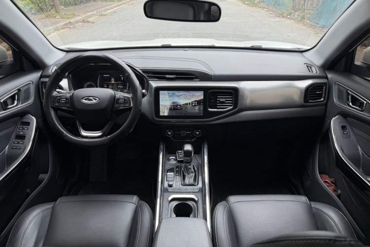 Used Chery Tiggo 8 2018 1.5 TCI Automatic Prestige 7-Seater Center Console