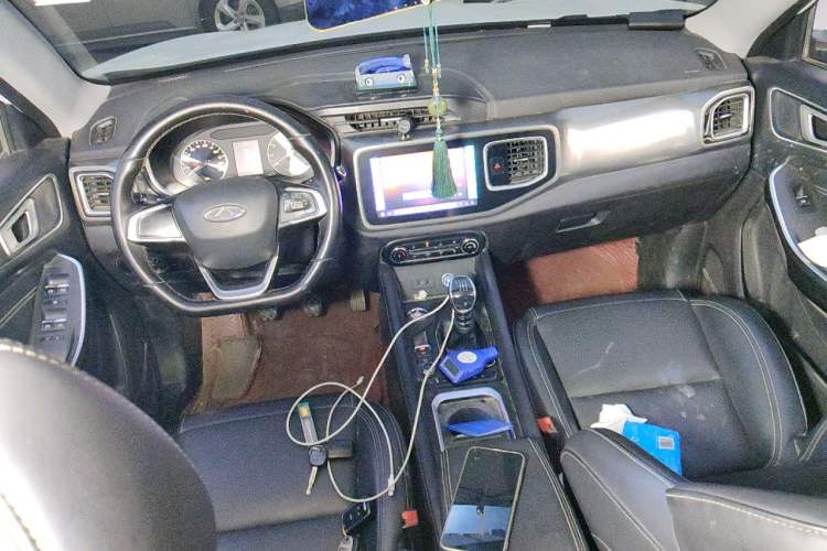 Used Chery Tiggo 8 2018 1.5 TCI Manual Special Edition 5-seater Center Console