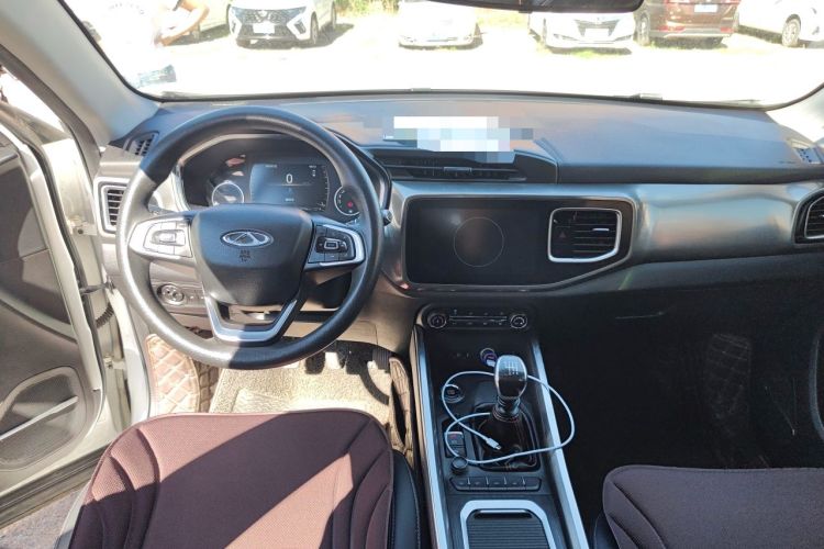 Used Chery Tiggo 8 2018 1.5 TCI Manual Luxury 5-Seater Center Console