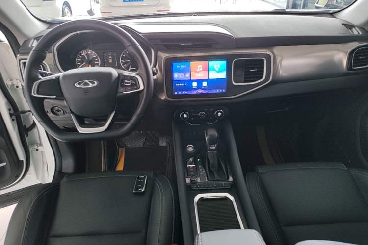 Used Chery Tiggo 8 2018 1.5 TCI Automatic Exclusive Edition 7-Seater Center Console