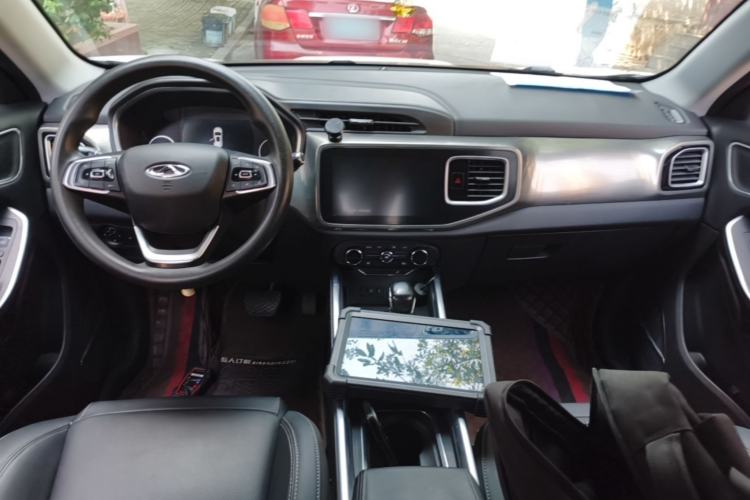 Used Chery Tiggo 8 2018 1.5 TCI Automatic Luxury Model 5 Seats Center Console