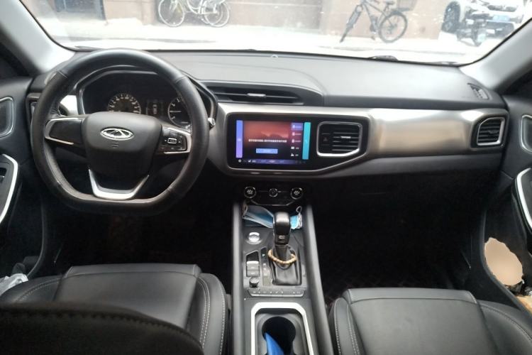 Used Chery Tiggo 8 2018 1.5 TCI Automatic Exclusive Edition 5-seater Center Console