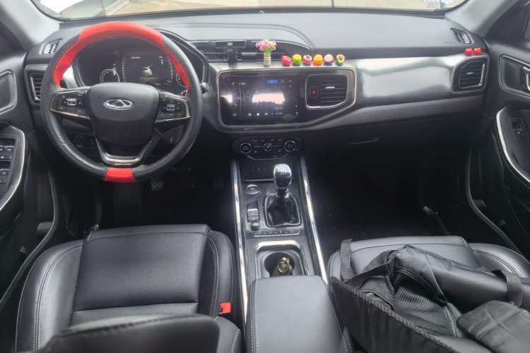 Used Chery Tiggo 8 2018 1.5 TCI Manual Luxury 5-Seater Center Console