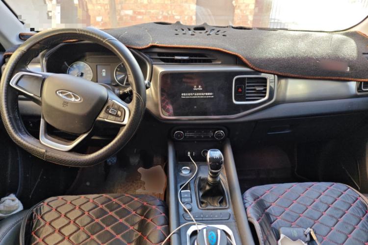 Used Chery Tiggo 8 2018 1.5 TCI Manual Special Edition 5-seater Center Console