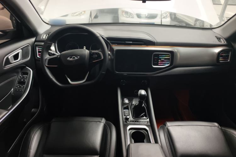 Used Chery Tiggo 8 2018 1.5 TCI Manual Special Edition 5-seater Center Console