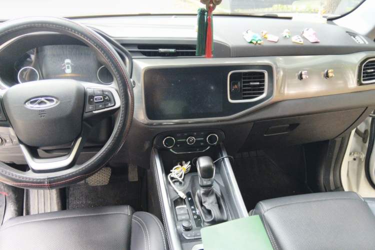 Used Chery Tiggo 8 2018 1.5 TCI Automatic Luxury 7-Seater Center Console
