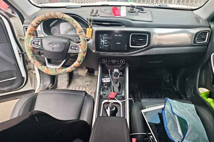 Used Chery Tiggo 8 2018 1.5 TCI Automatic Luxury Model 5 Seats Center Console