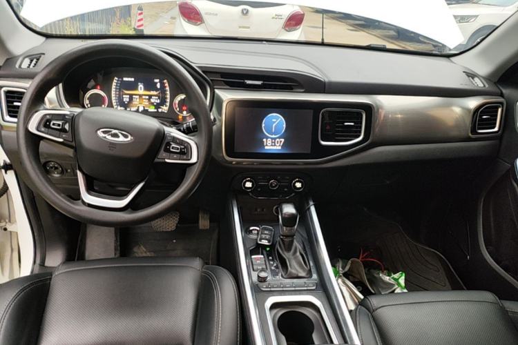Used Chery Tiggo 8 2018 1.5 TCI Automatic Luxury Model 5 Seats Center Console