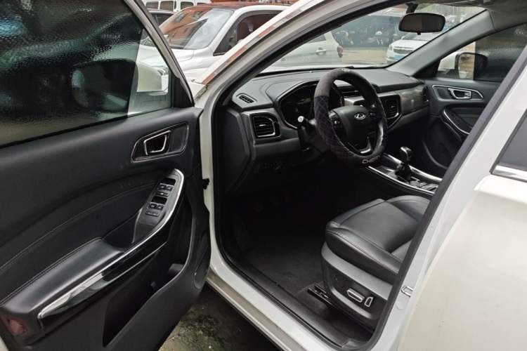 Used Chery Tiggo 8 2018 1.5 TCI Manual Prestige 7-Seater Driver Seat