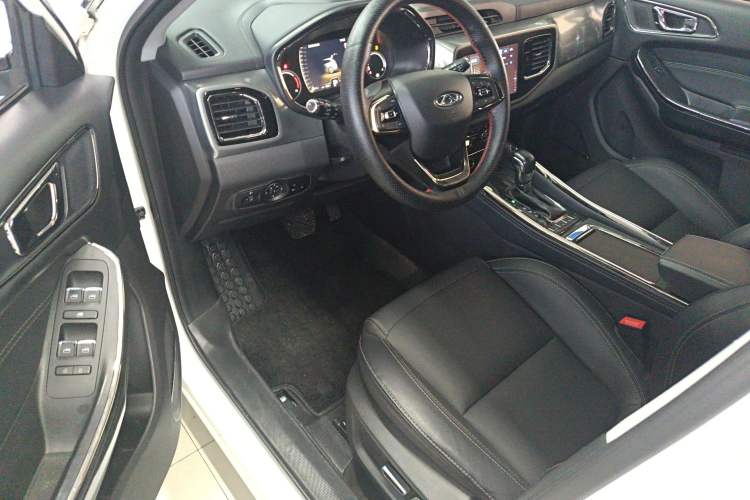 Used Chery Tiggo 8 2018 1.5 TCI Automatic Prestige 7-Seater Driver Seat