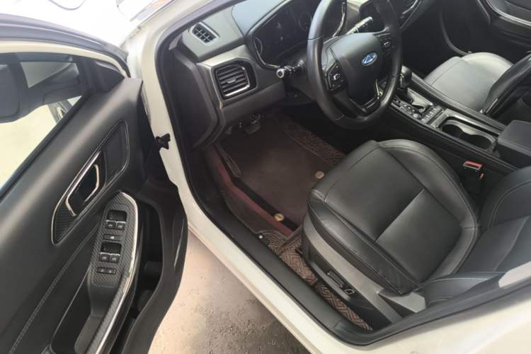 Used Chery Tiggo 8 2018 1.5 TCI Automatic Prestige 5-Seater Driver Seat