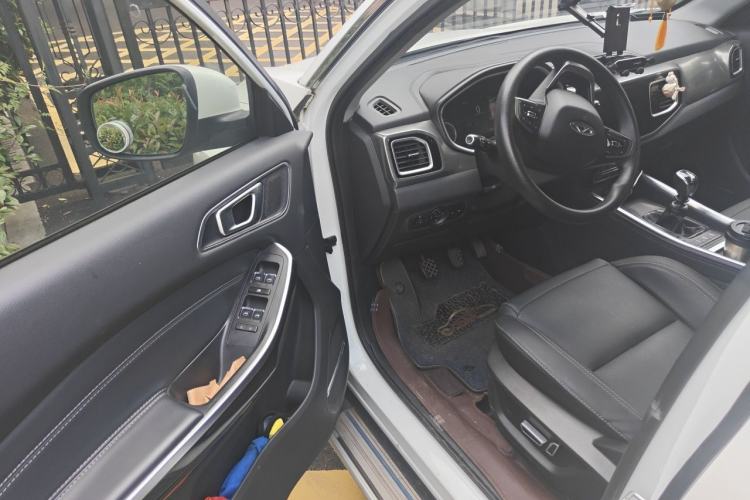 Used Chery Tiggo 8 2018 1.5 TCI Manual Luxury 7-Seater Driver Seat