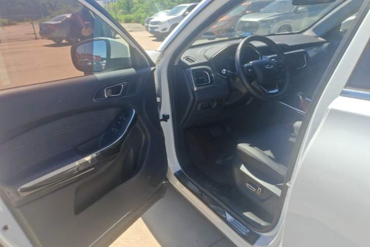 Used Chery Tiggo 8 2018 1.5 TCI Automatic Prestige 5-Seater Driver Seat