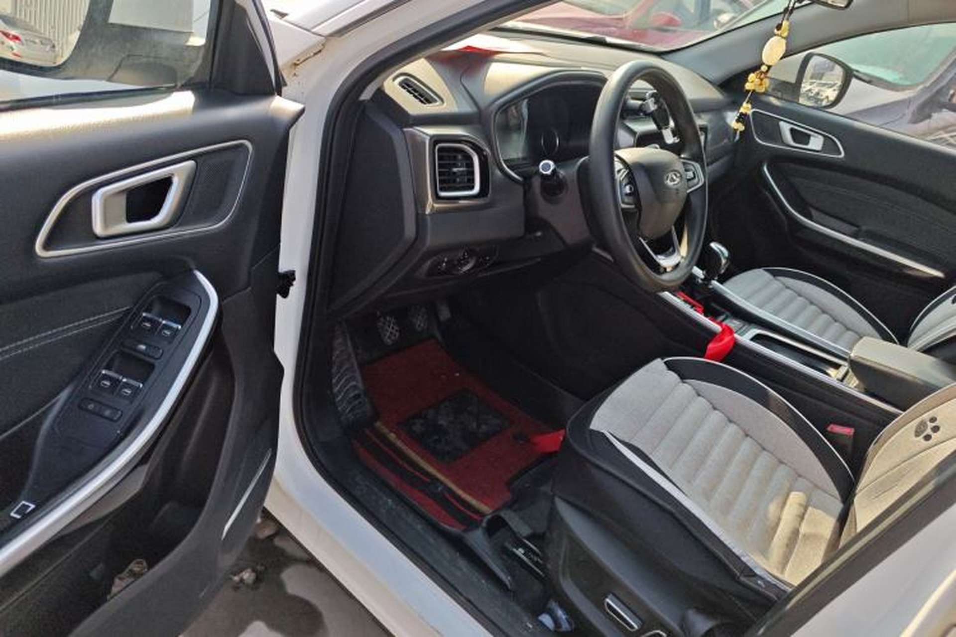 Used Chery Tiggo 8 2018 1.5 TCI Manual Luxury 5-Seater Driver Seat