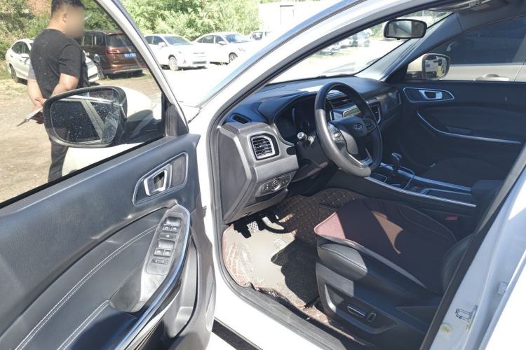Used Chery Tiggo 8 2018 1.5 TCI Manual Luxury 5-Seater Driver Seat