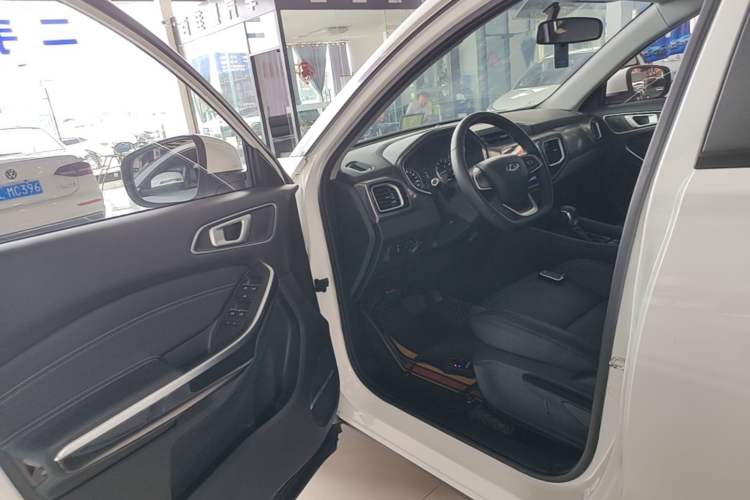 Used Chery Tiggo 8 2018 1.5 TCI Automatic Exclusive Edition 7-Seater Driver Seat